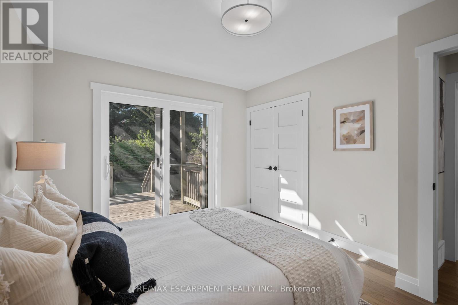 1041 SHEPHERD'S DRIVE - 21