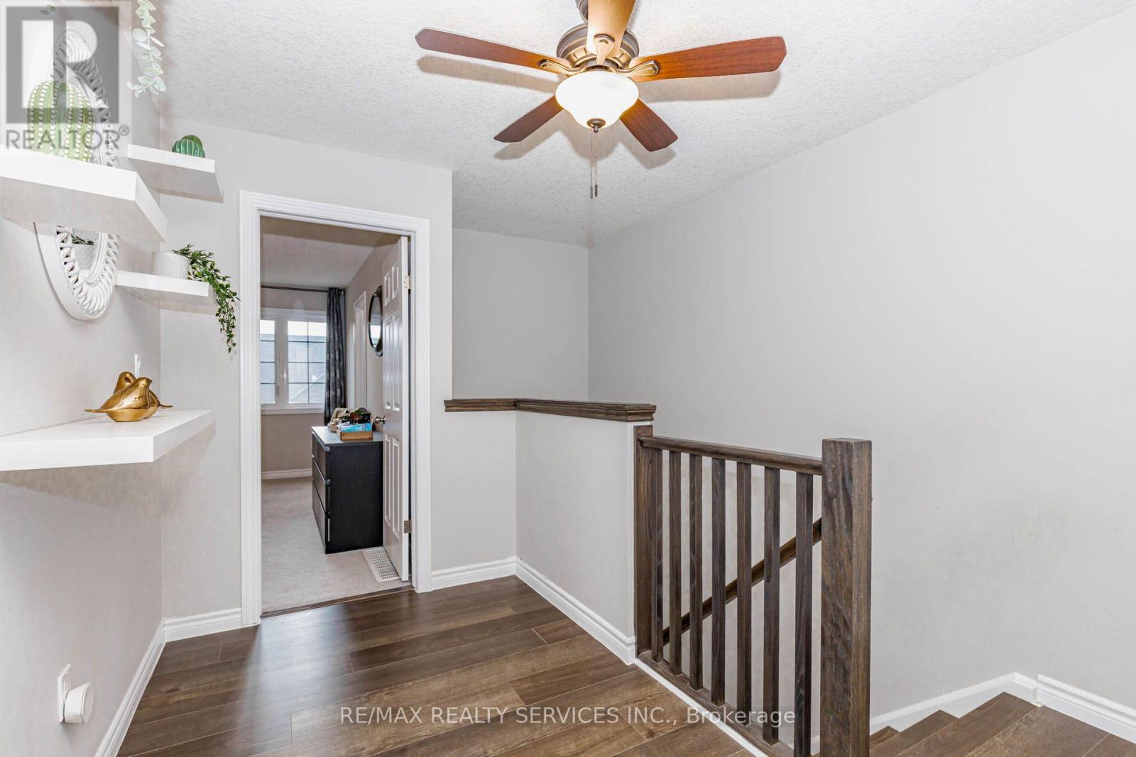 1561 DUNKIRK AVENUE - 26