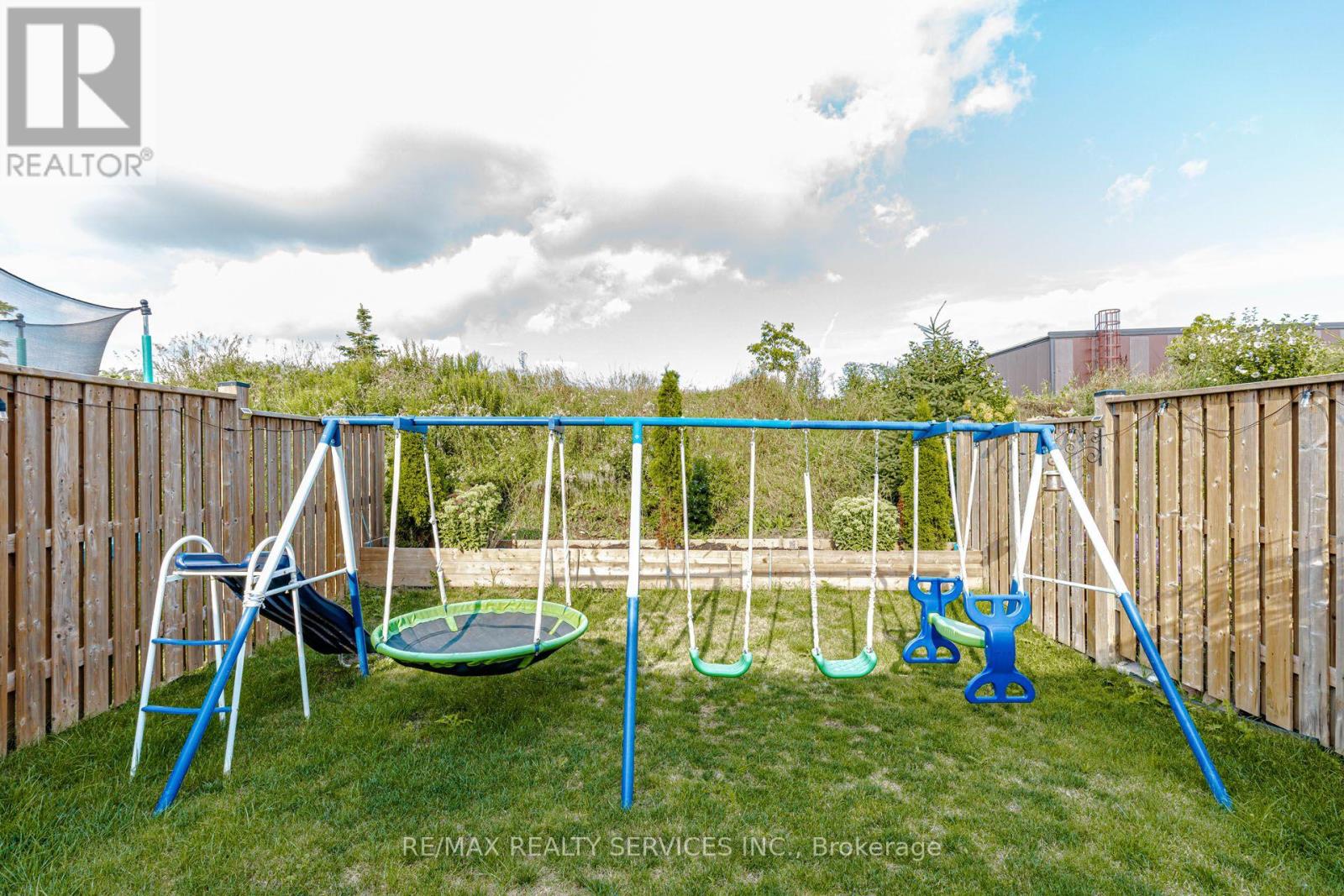 1561 DUNKIRK AVENUE - 45