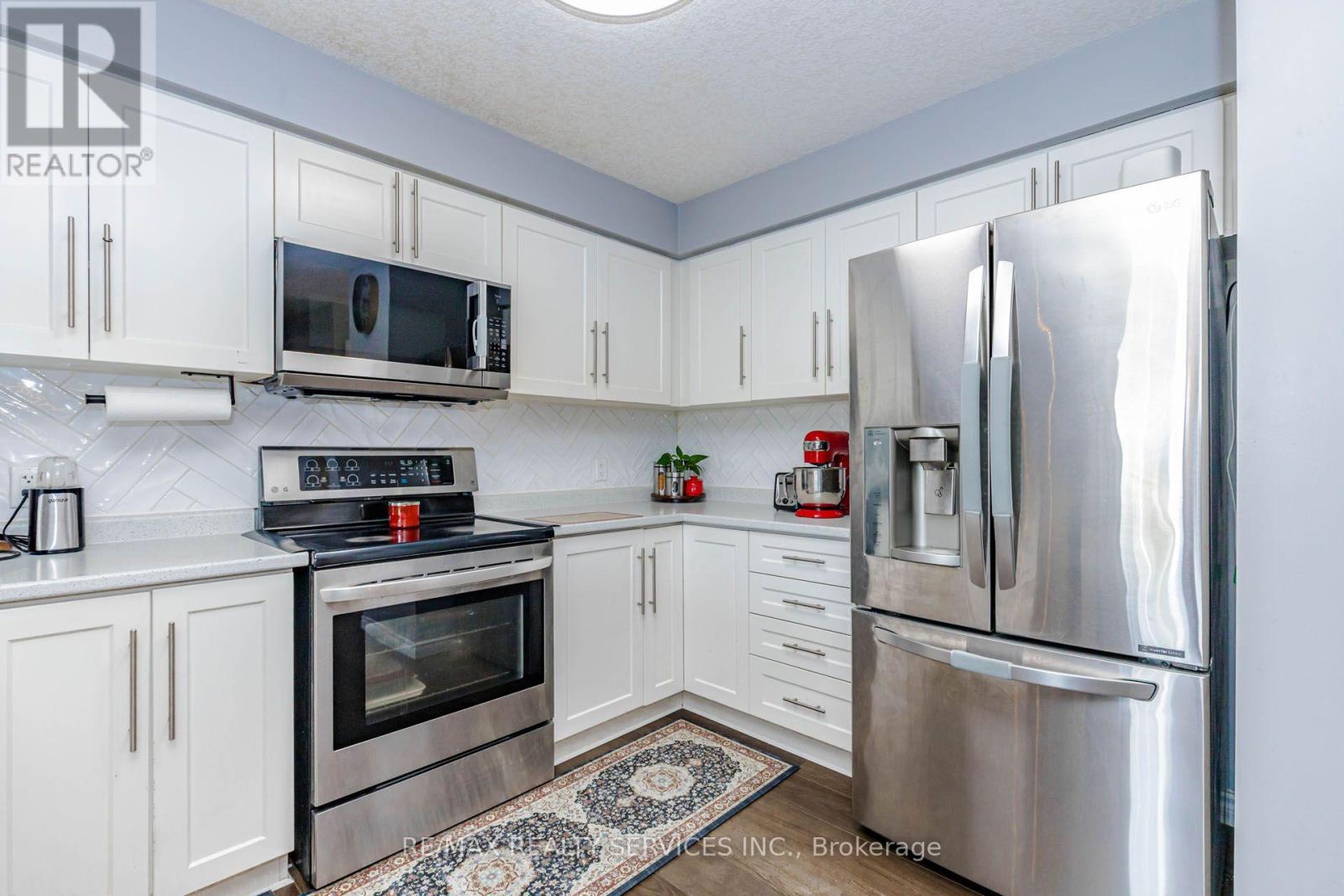 1561 DUNKIRK AVENUE - 8