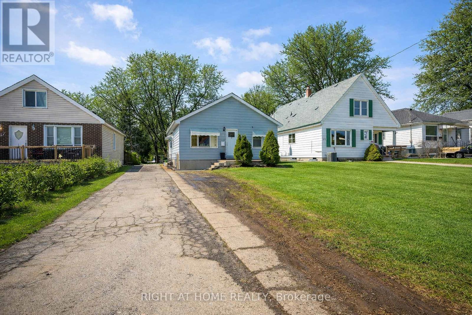 151 HALE STREET - 3