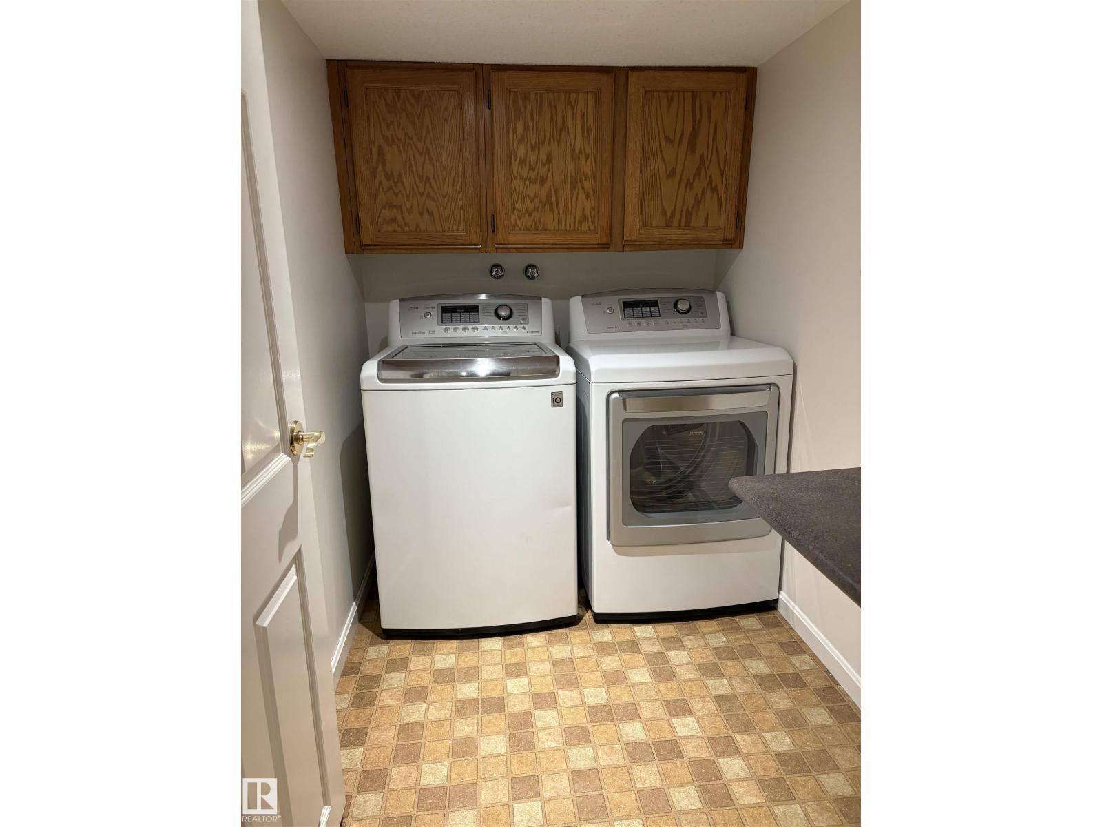 1027 109 ST NW - 50