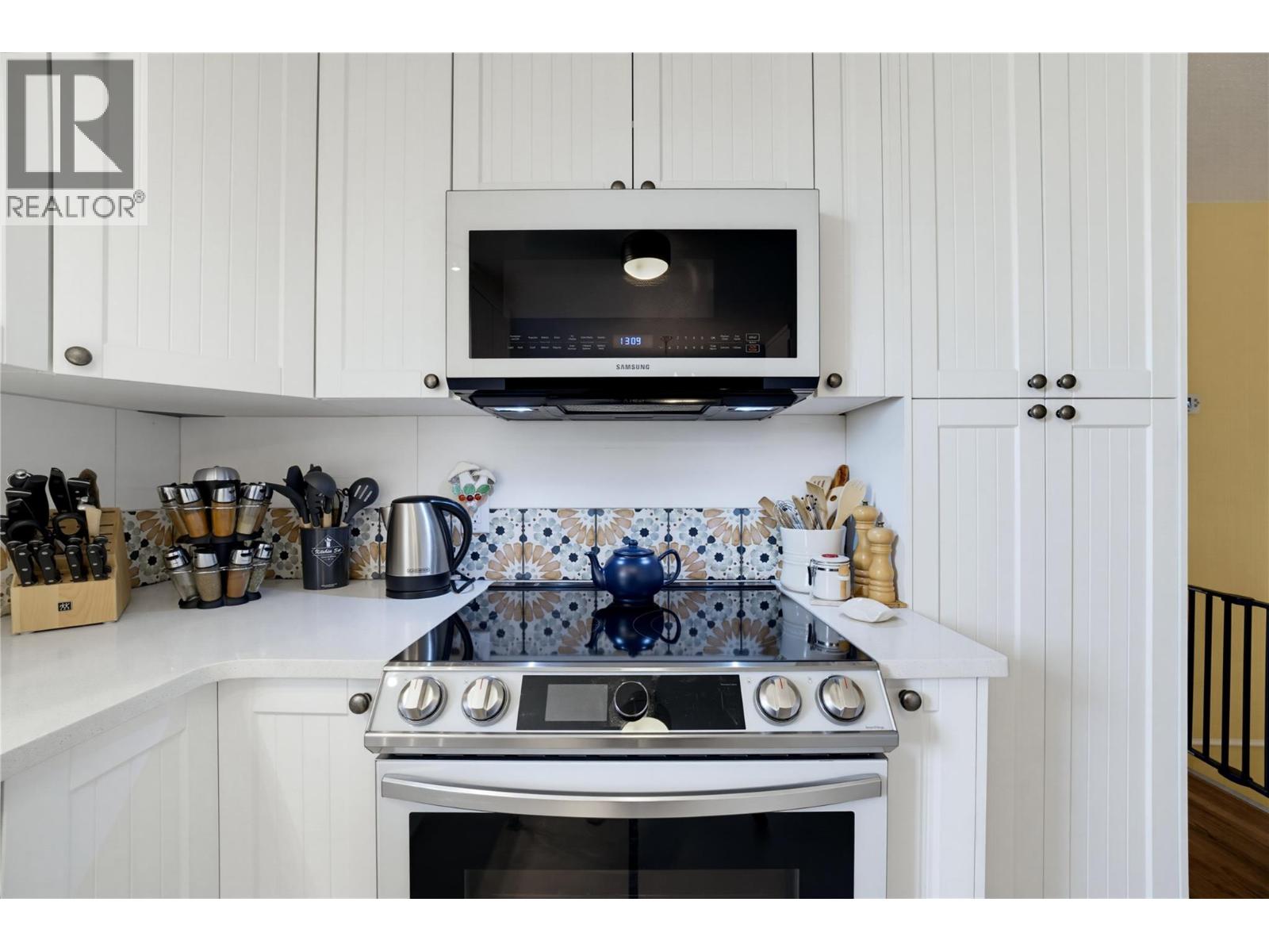 3251 5 Avenue SE - 15