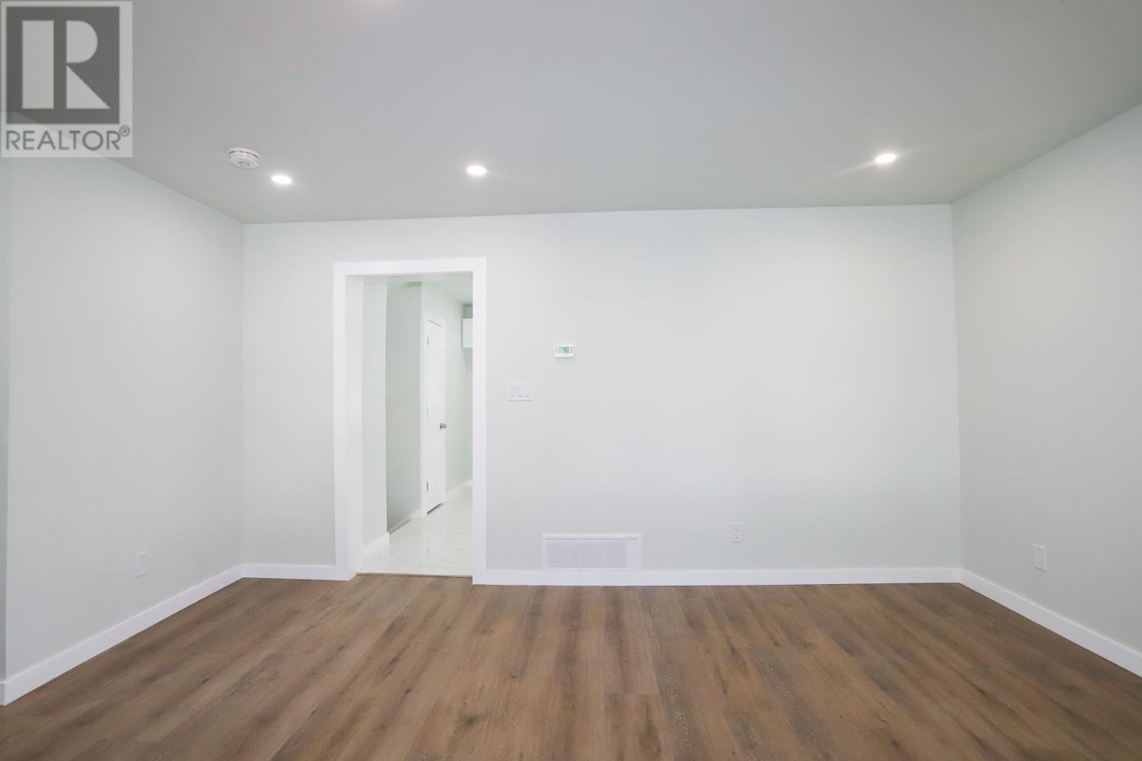30 Copernicus DR - 19