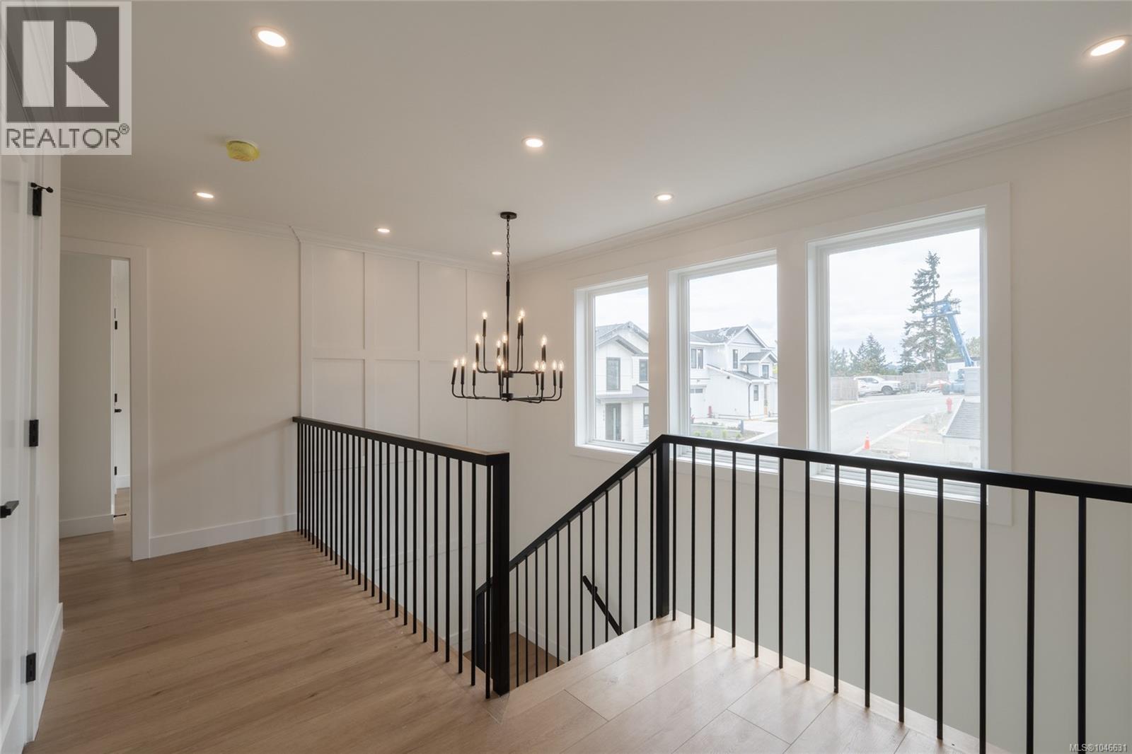 561 Belford Pl - 17