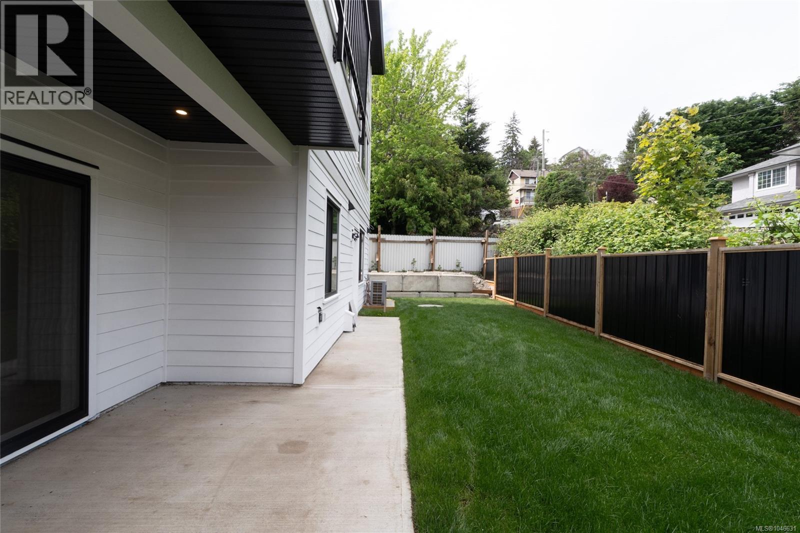 561 Belford Pl - Image 31