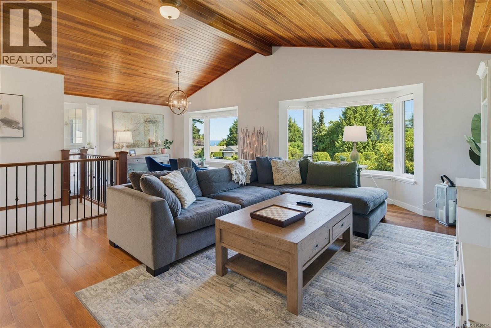  4902 Alamida Crescent, Saanich