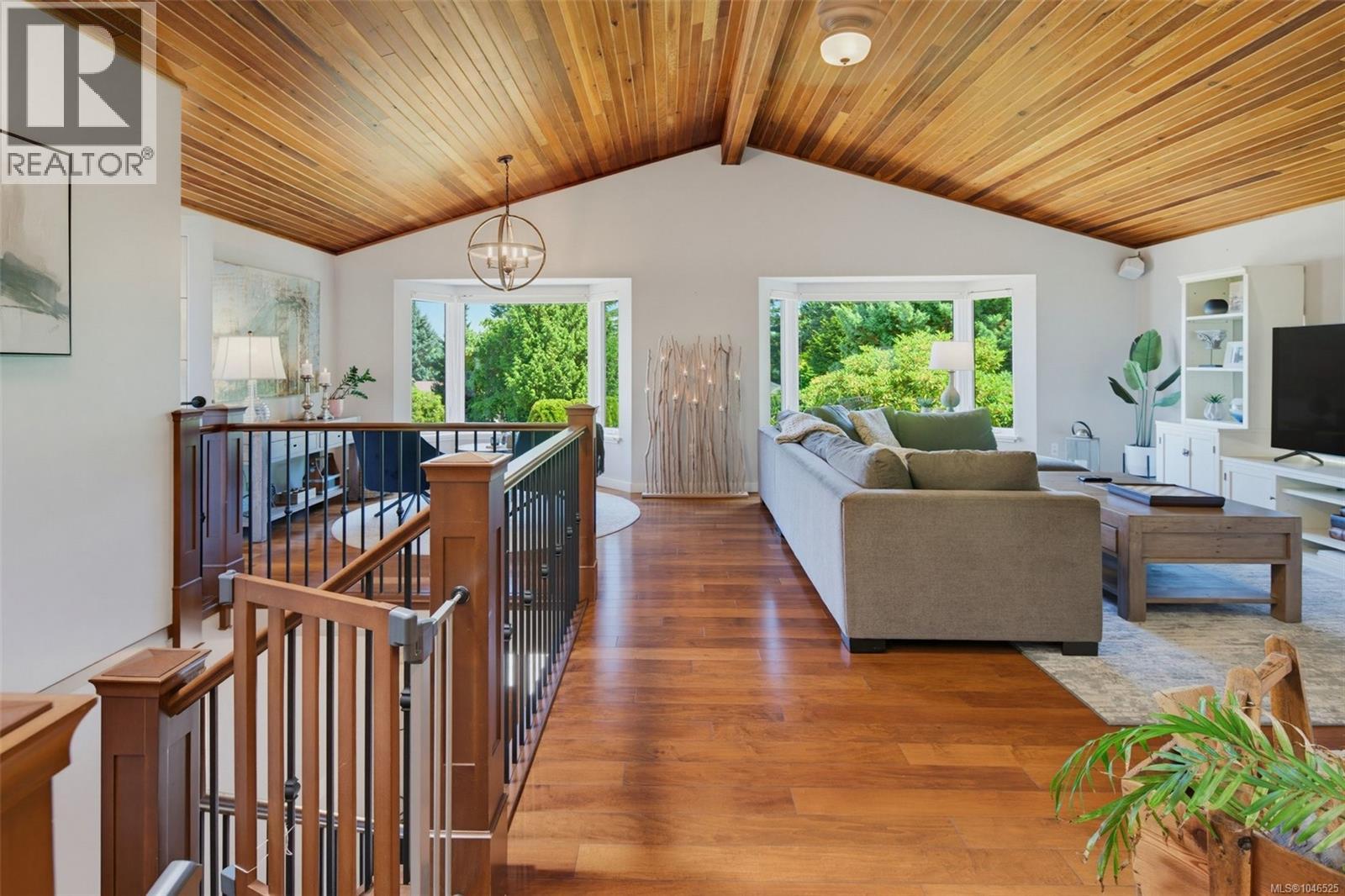  4902 Alamida Crescent, Saanich