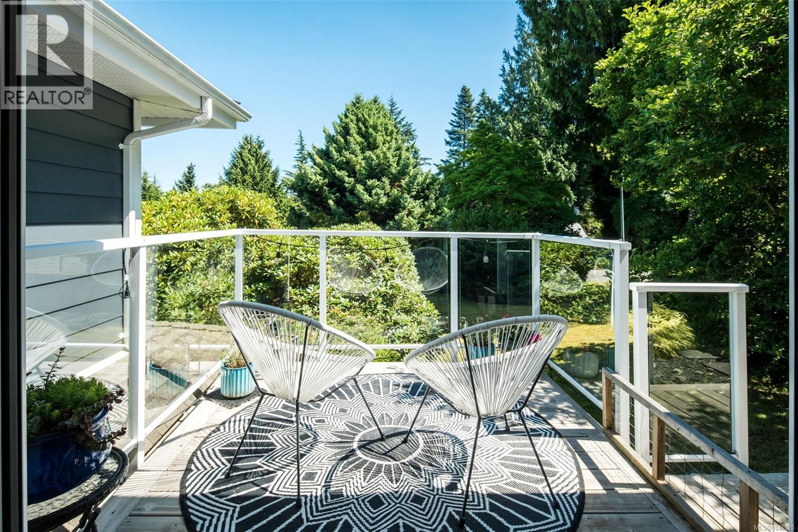  4902 Alamida Crescent, Saanich