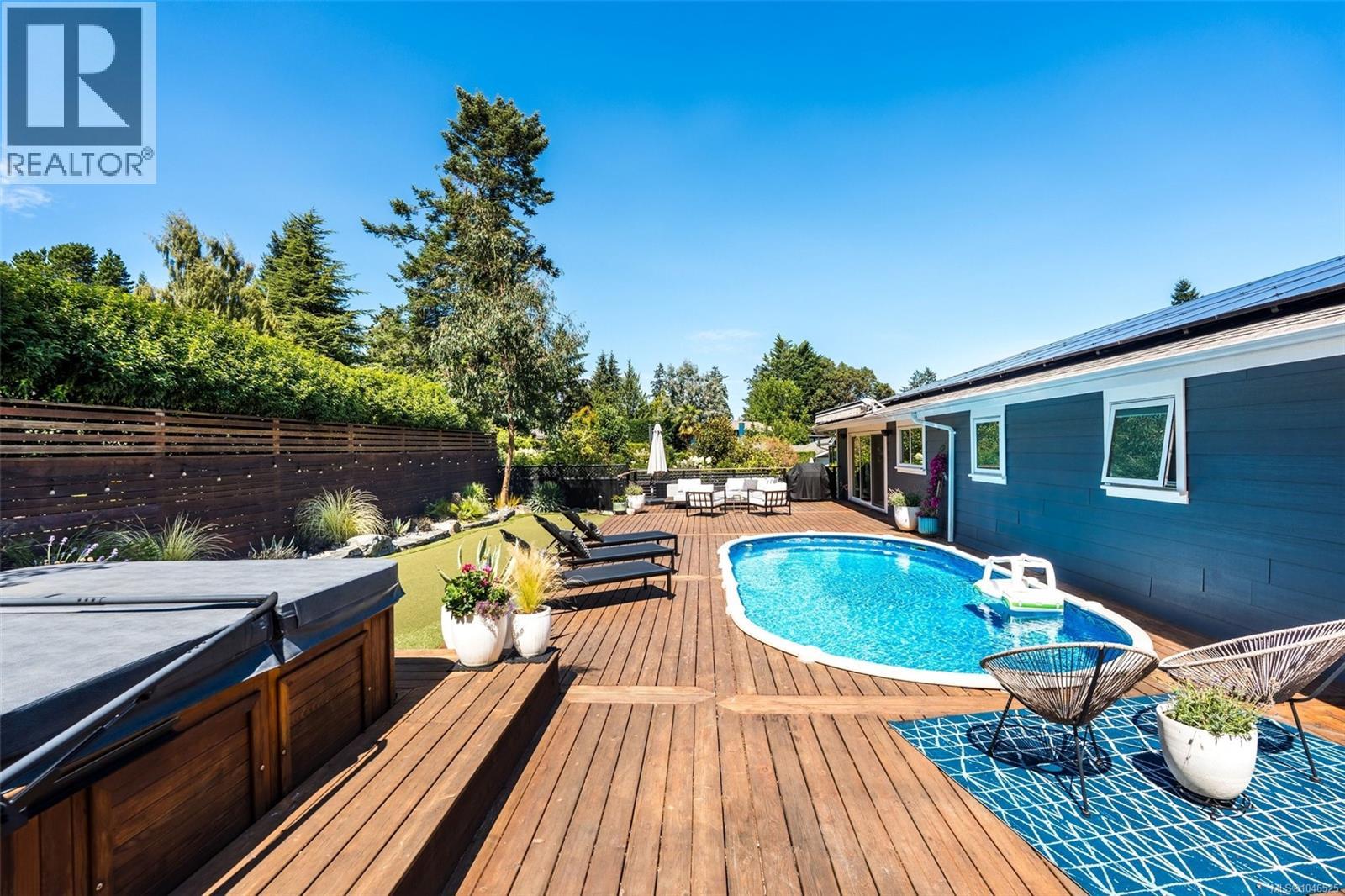  4902 Alamida Crescent, Saanich