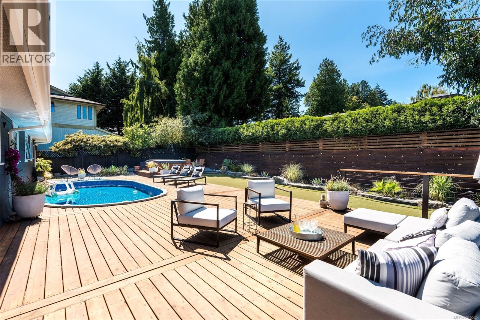  4902 Alamida Crescent, Saanich