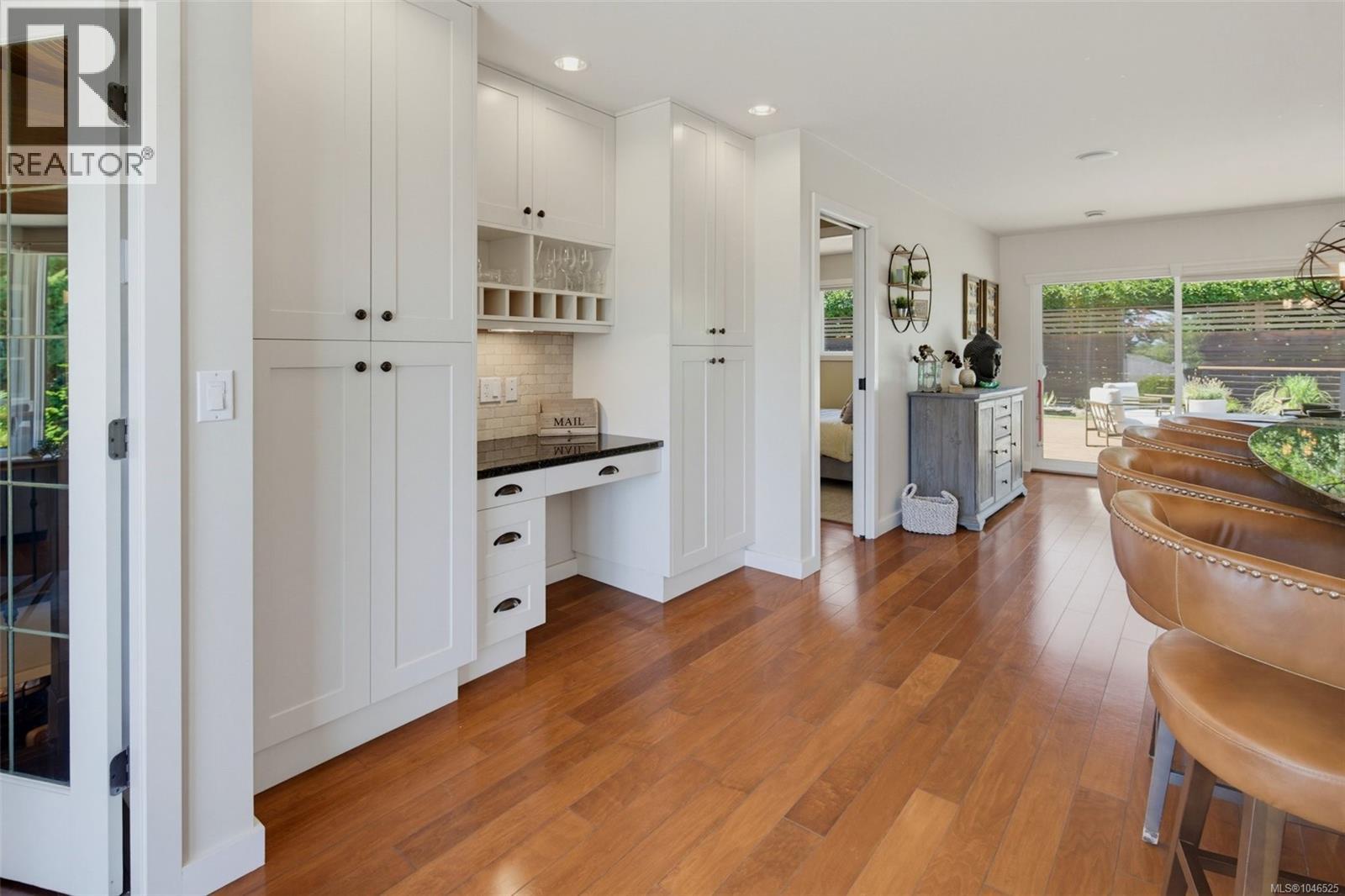  4902 Alamida Crescent, Saanich