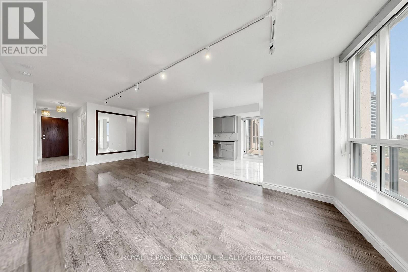 #1801 388 BLOOR STREET E - 15