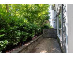 218 13897 Fraser Highway, Surrey, BC V3T0G8 Photo 12