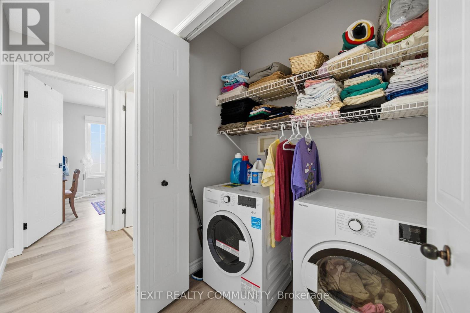 #15 601 GRENFELL DRIVE - 17