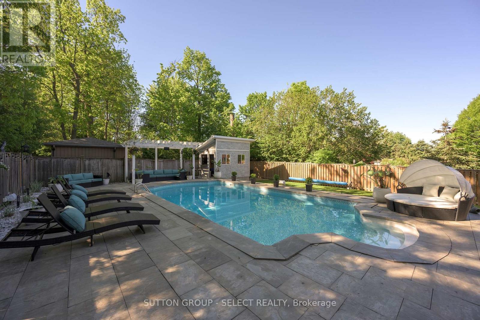 135 PLANE TREE DRIVE - Image 41