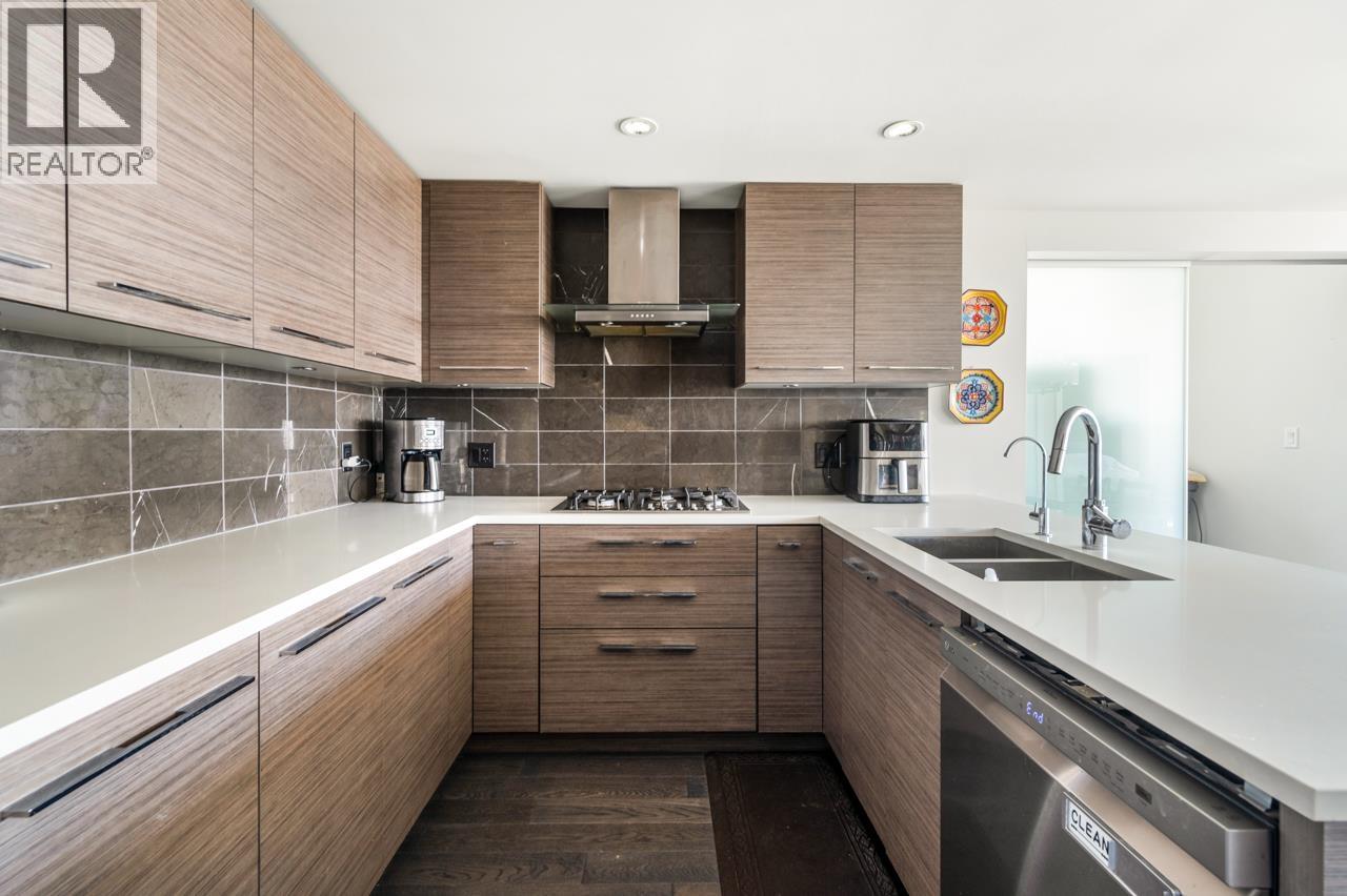 #1008-7488 LANSDOWNE Road, Richmond