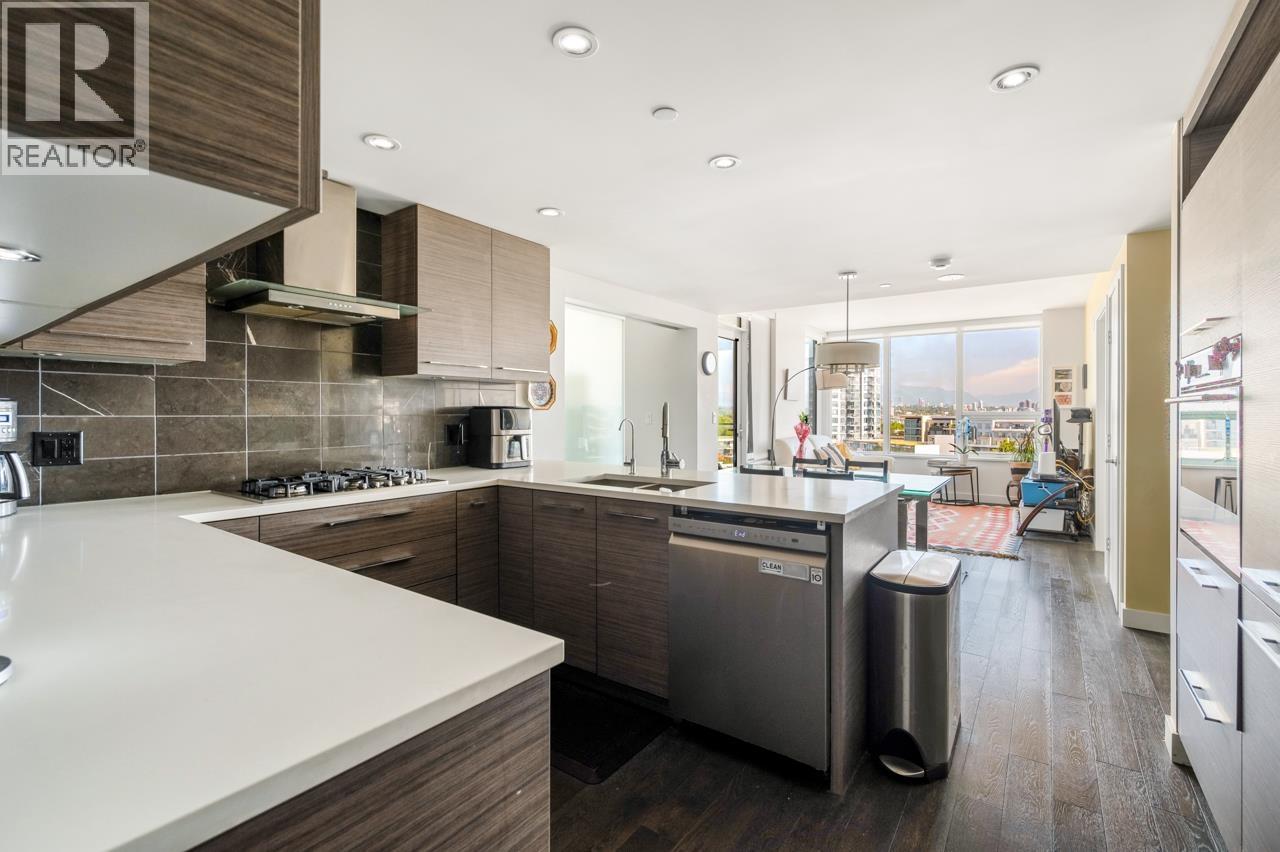 #1008-7488 LANSDOWNE Road, Richmond
