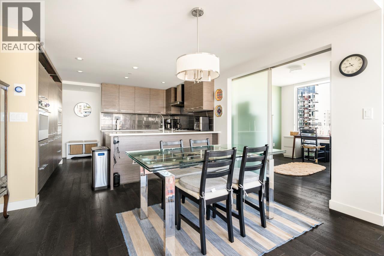 #1008-7488 LANSDOWNE Road, Richmond