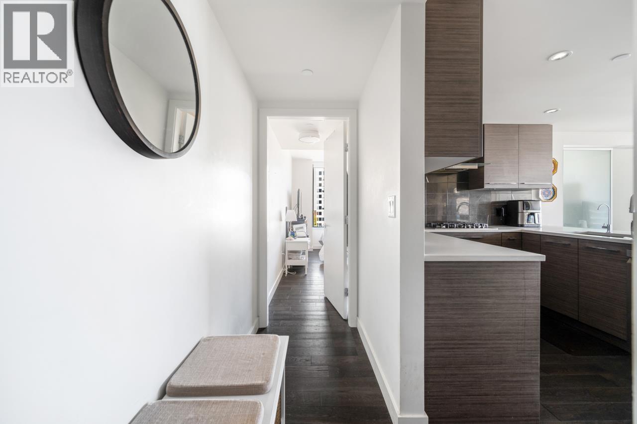 #1008-7488 LANSDOWNE Road, Richmond