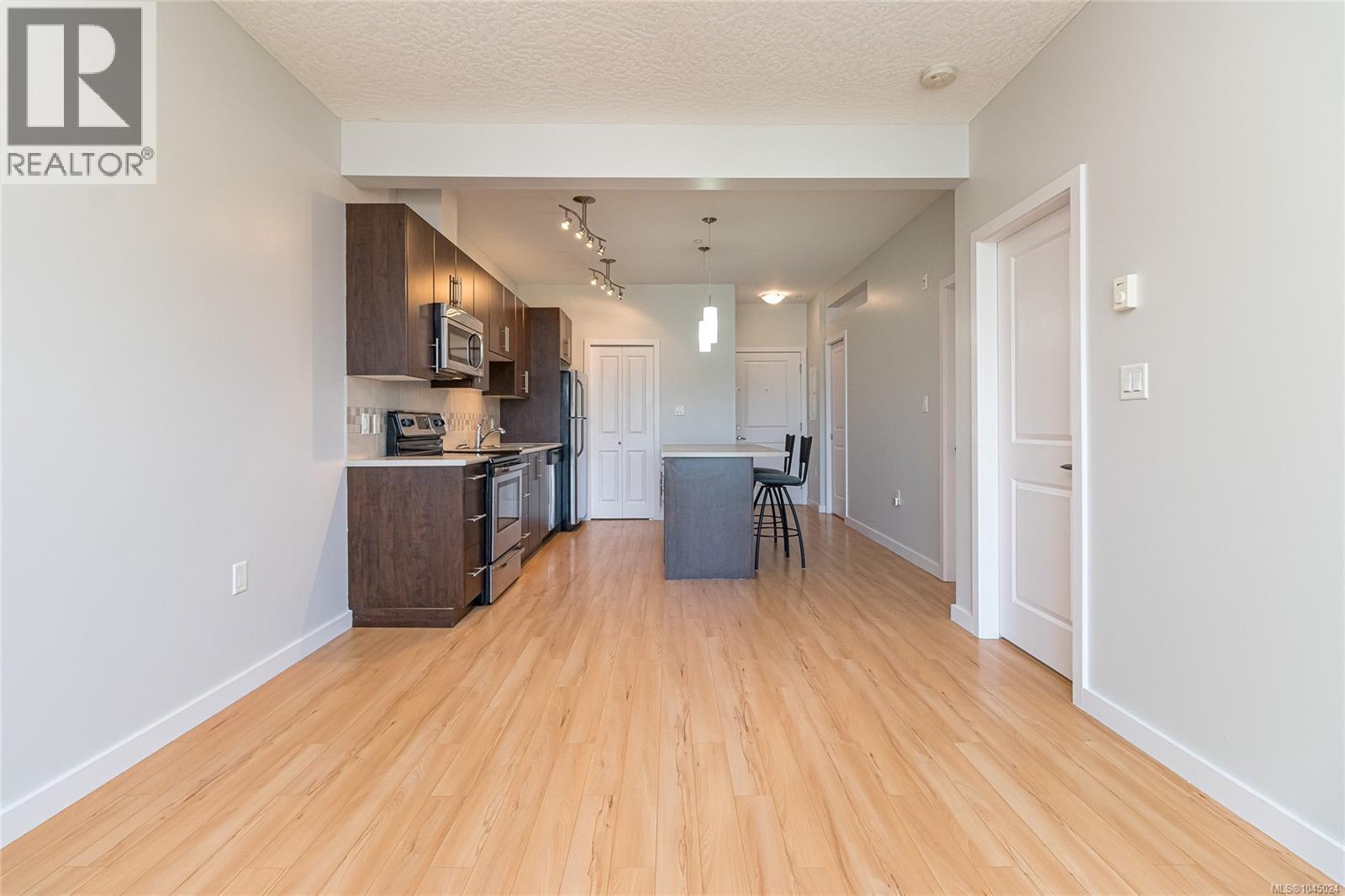 #408 3240 Jacklin Rd - 7