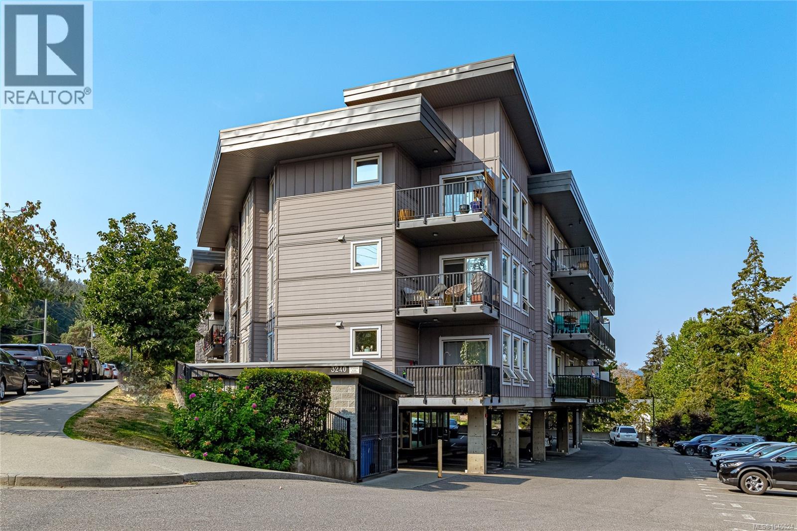 408 3240 Jacklin Rd, Langford — photo 3