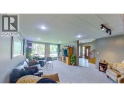 Dining nook - 8408 Richardson Crescent, Canal Flats, BC V0B1B0 Photo 15