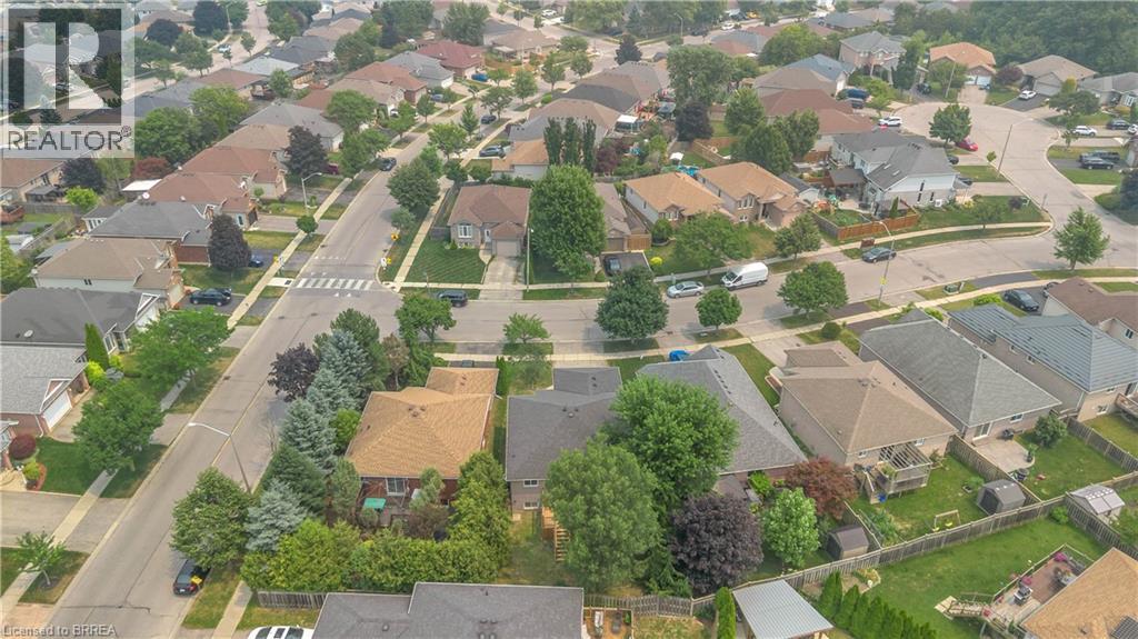 4 DOWDEN Avenue - 48