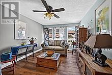 #201 820 LAURIER BOULEVARD N - Image 13