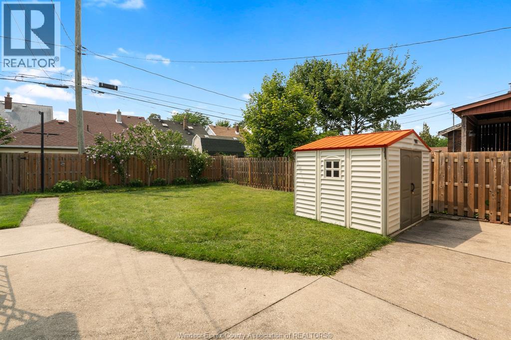 2279 Lillian AVENUE - 43