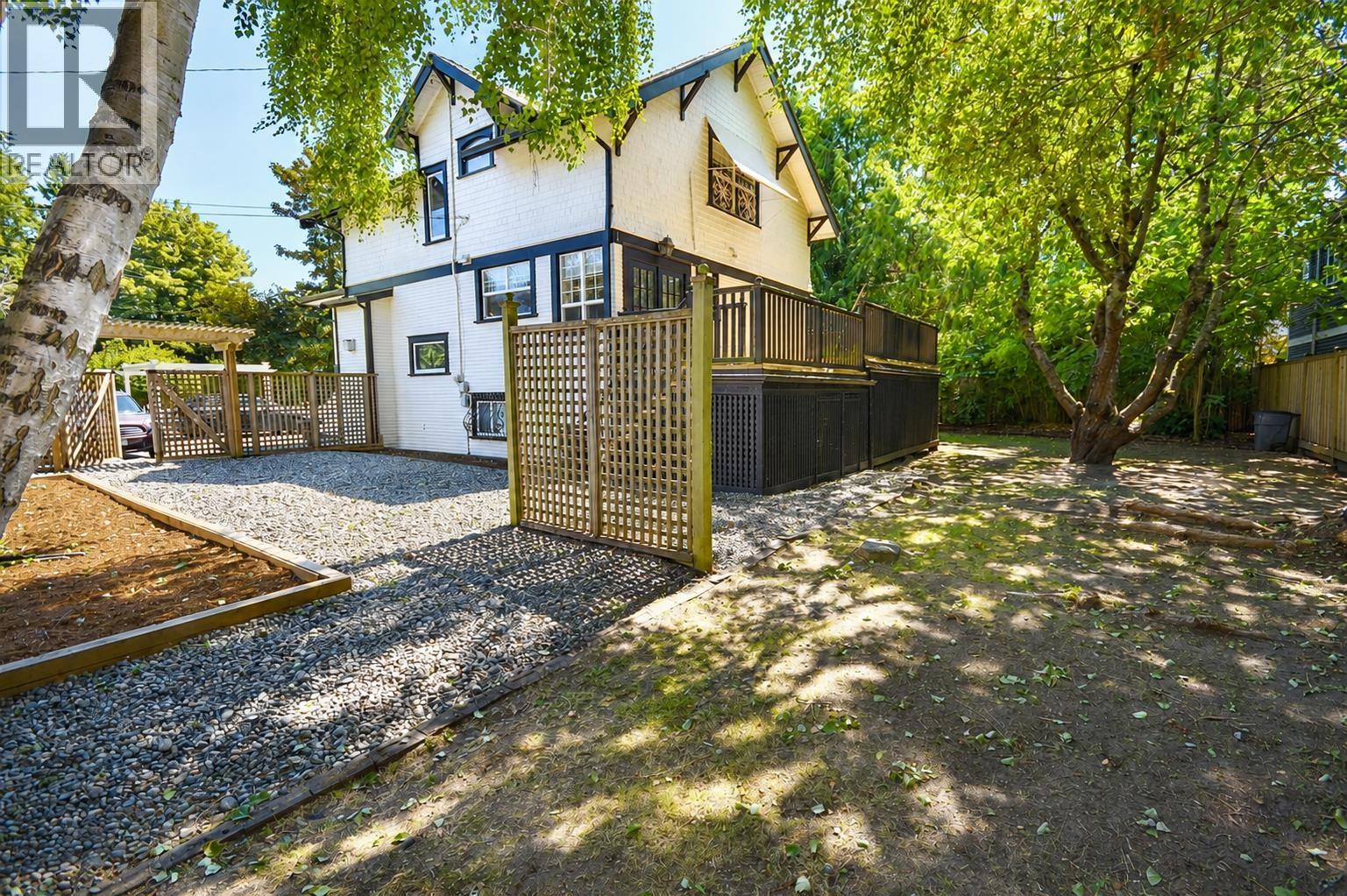 4671 ARTHUR Drive, Delta