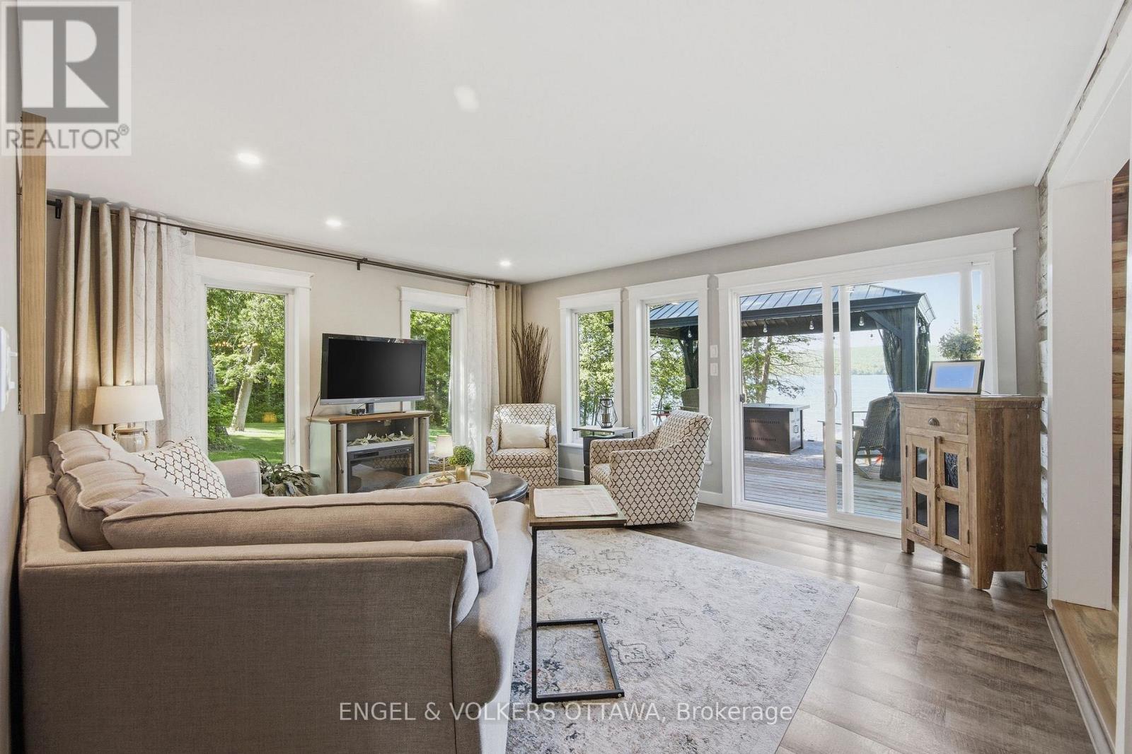 106 WHITES BEACH TRAIL - Image 12
