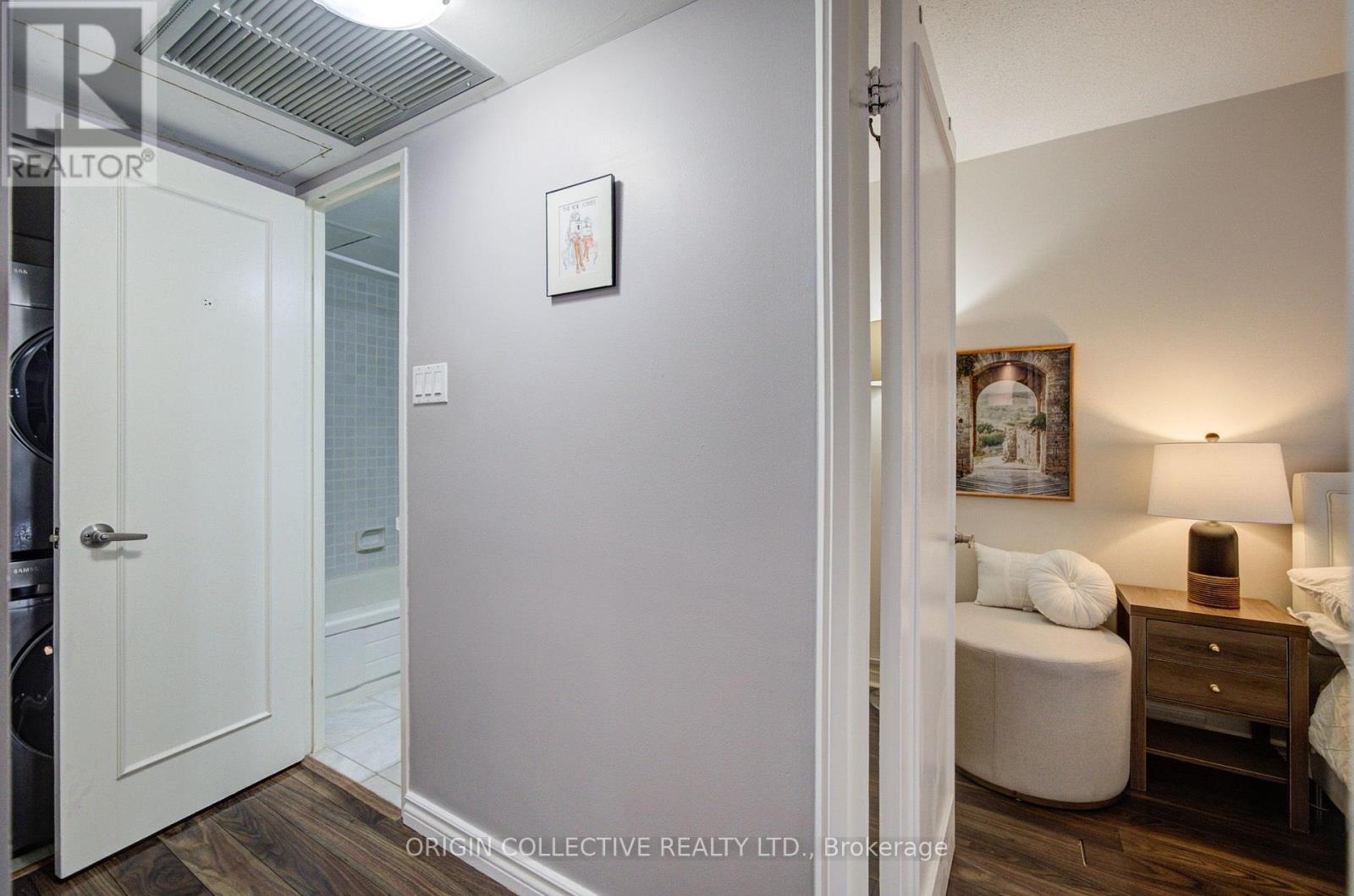 #305 19 DUNDONALD STREET - 18