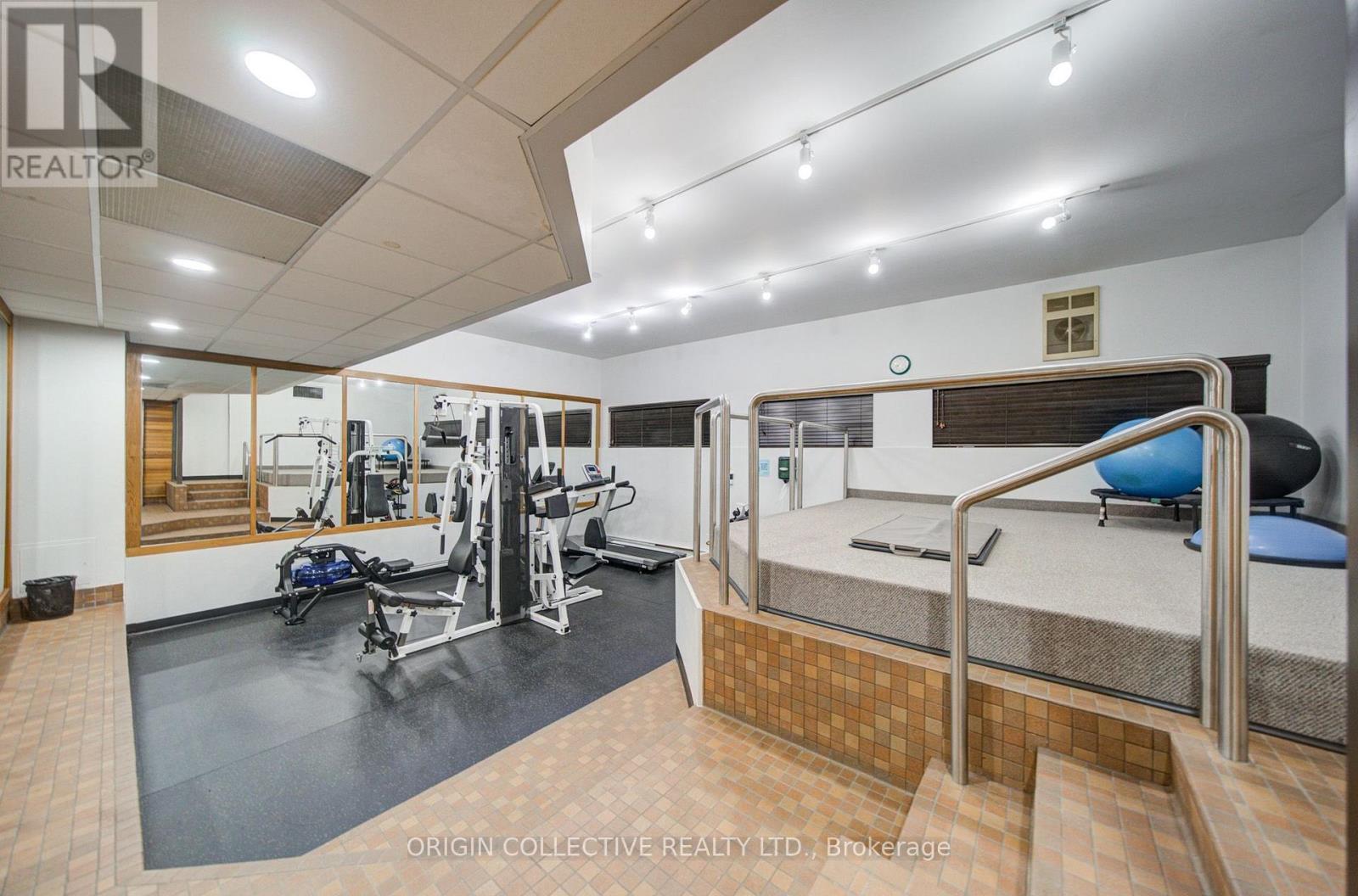 #305 19 DUNDONALD STREET - 38