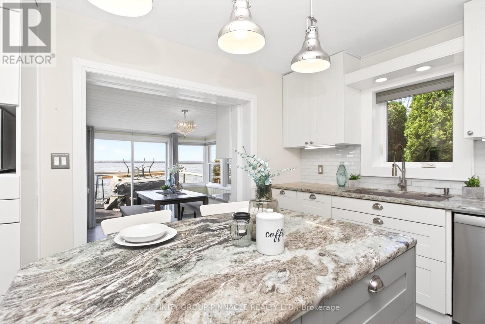 14 ORIOLE ROAD - 33