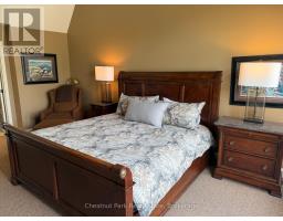 Primary Bedroom - Sandfield 5 W3 - 3876 Muskoka Road 118 W, Muskoka Lakes, ON P0B1J0 Photo 8
