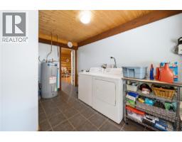 700 Fern Rd E, Qualicum Beach, BC V9K1M4 Photo 25