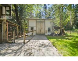700 Fern Rd E, Qualicum Beach, BC V9K1M4 Photo 28