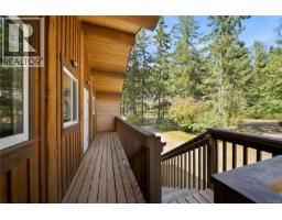 Living room - 700 Fern Rd E, Qualicum Beach, BC V9K1M4 Photo 7