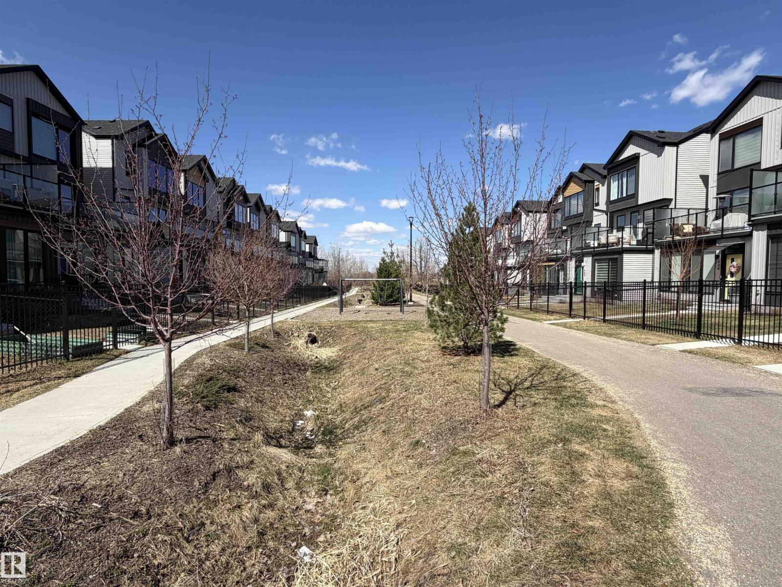 451 39 Street SW - Photo 47