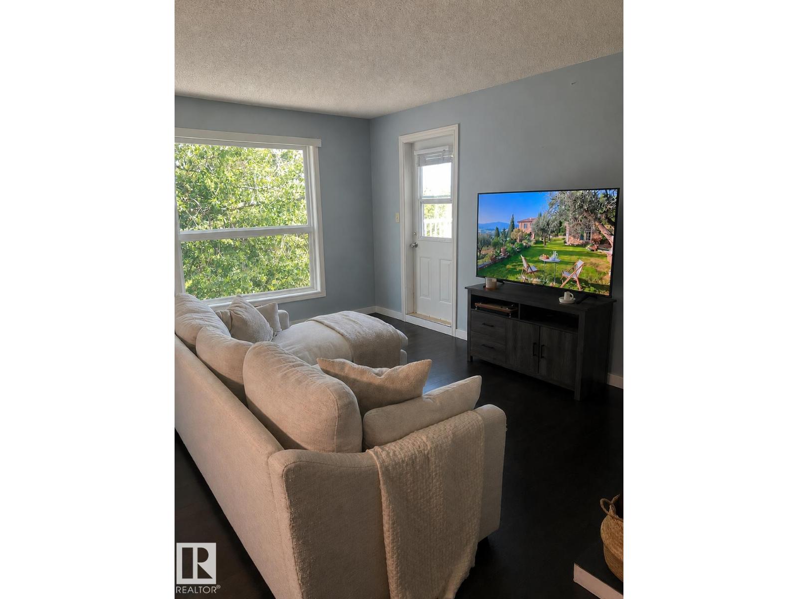 #310 60 Alpine PL, Akinsdale, St. Albert photo 3