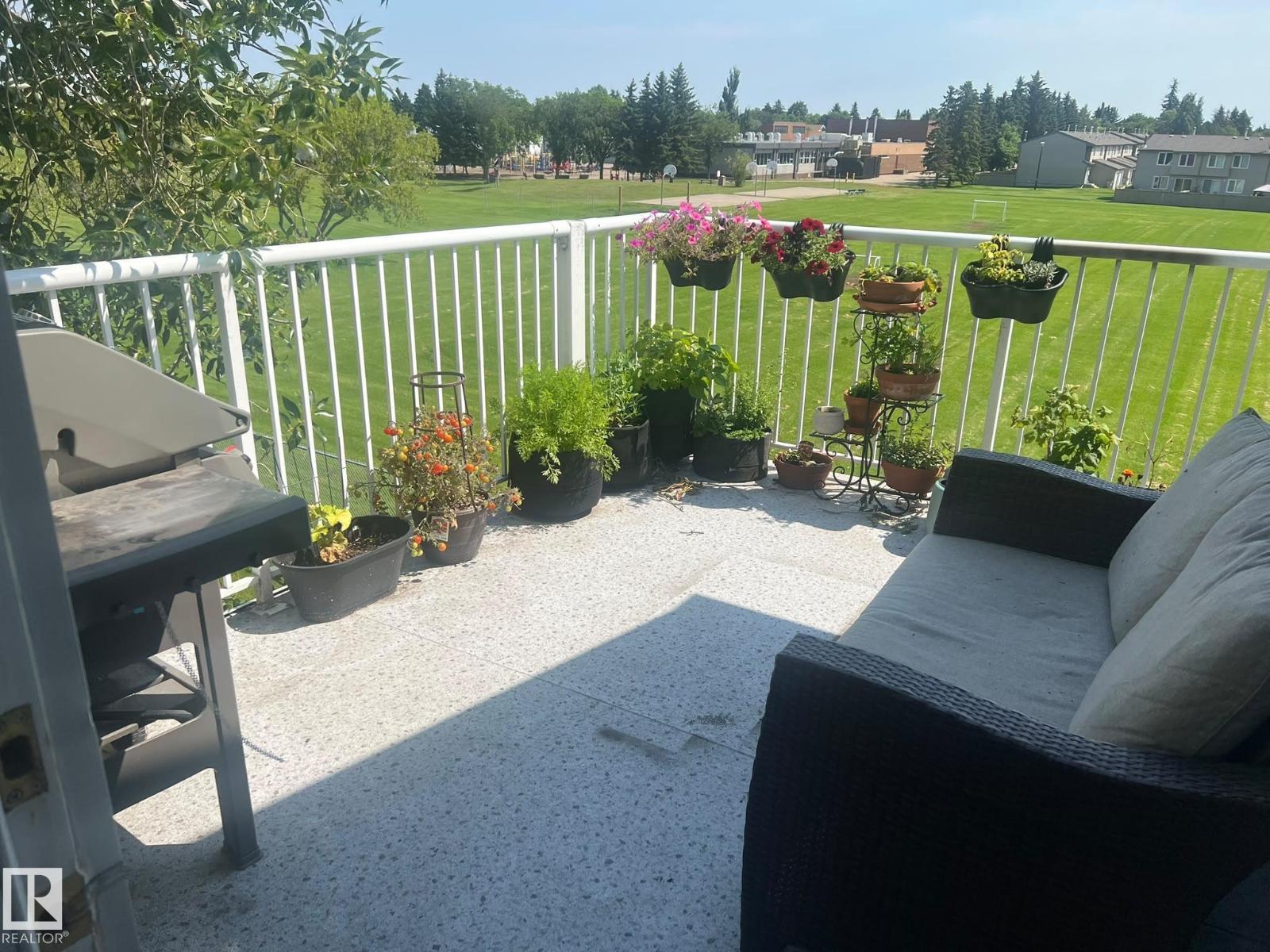 #310 60 Alpine PL, Akinsdale, St. Albert photo 4