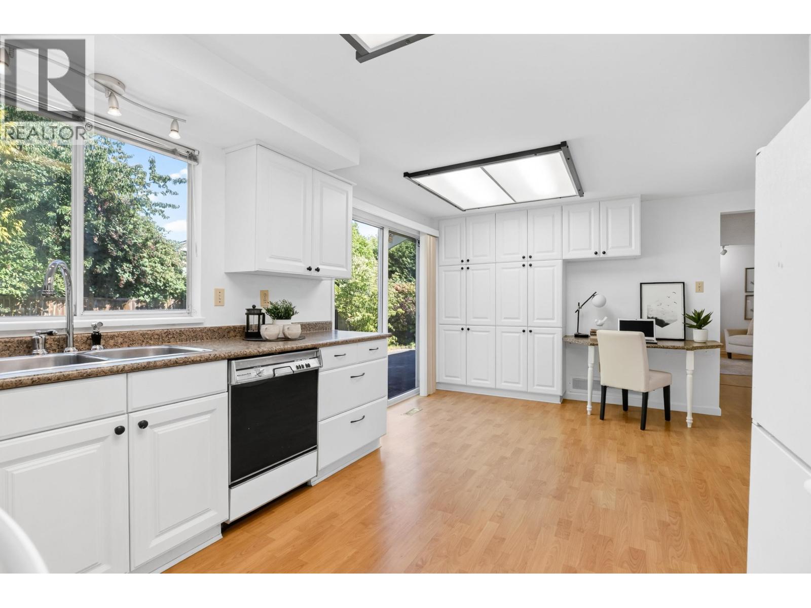 3 Bed, 3 Bath House for Sale in Richmond – 7940 WILLOWFIELD DRIVE, Richmond – MLS# R3153373 - Image 9