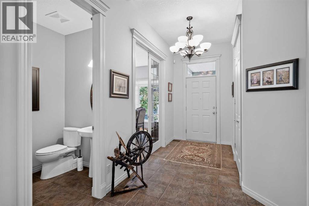 35 Tusslewood View NW, Tuscany, Calgary photo 4