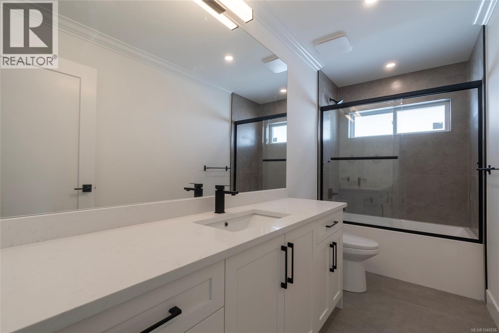 565 Belford Pl - Image 20