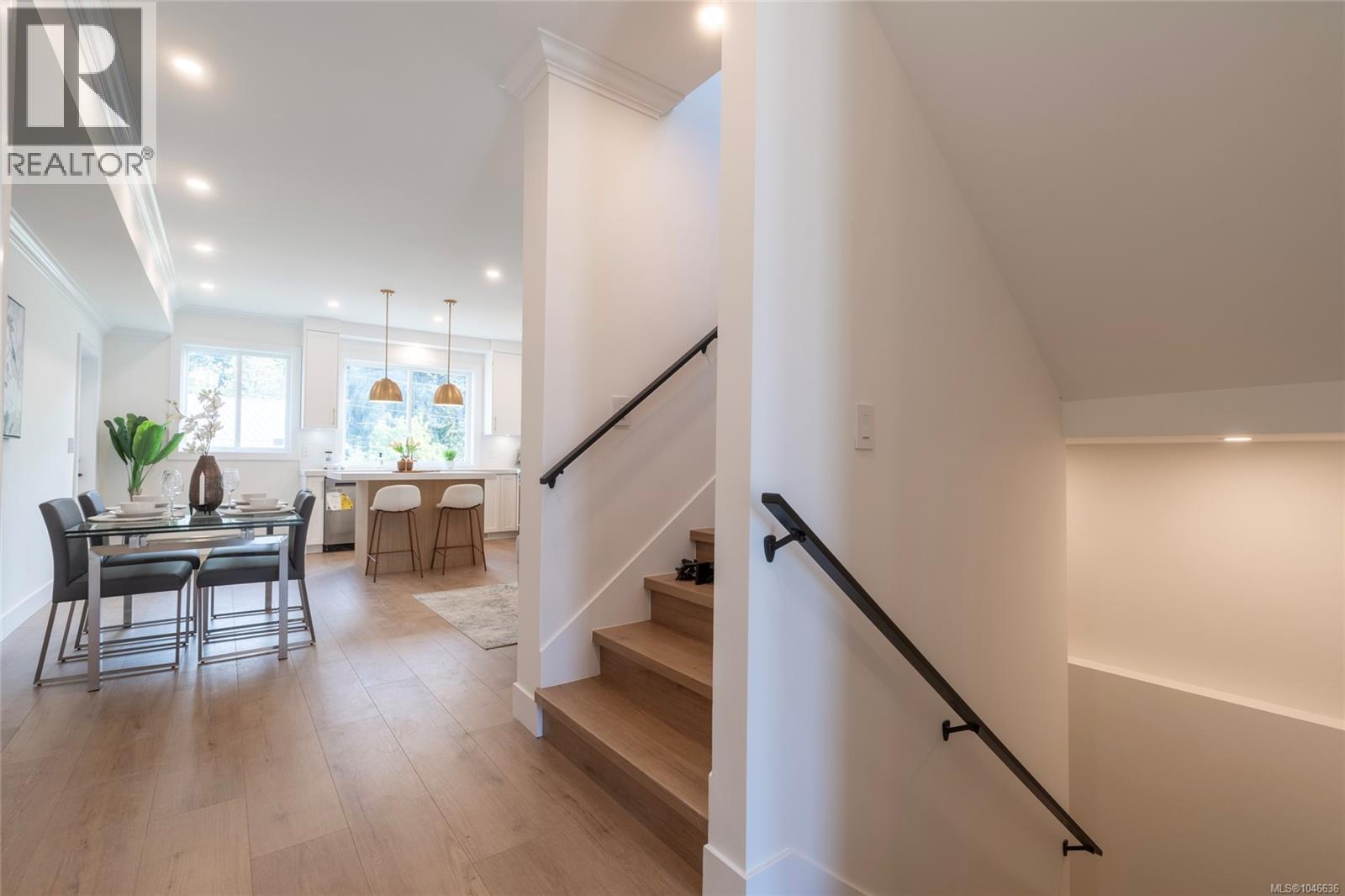 565 Belford Pl - Image 9