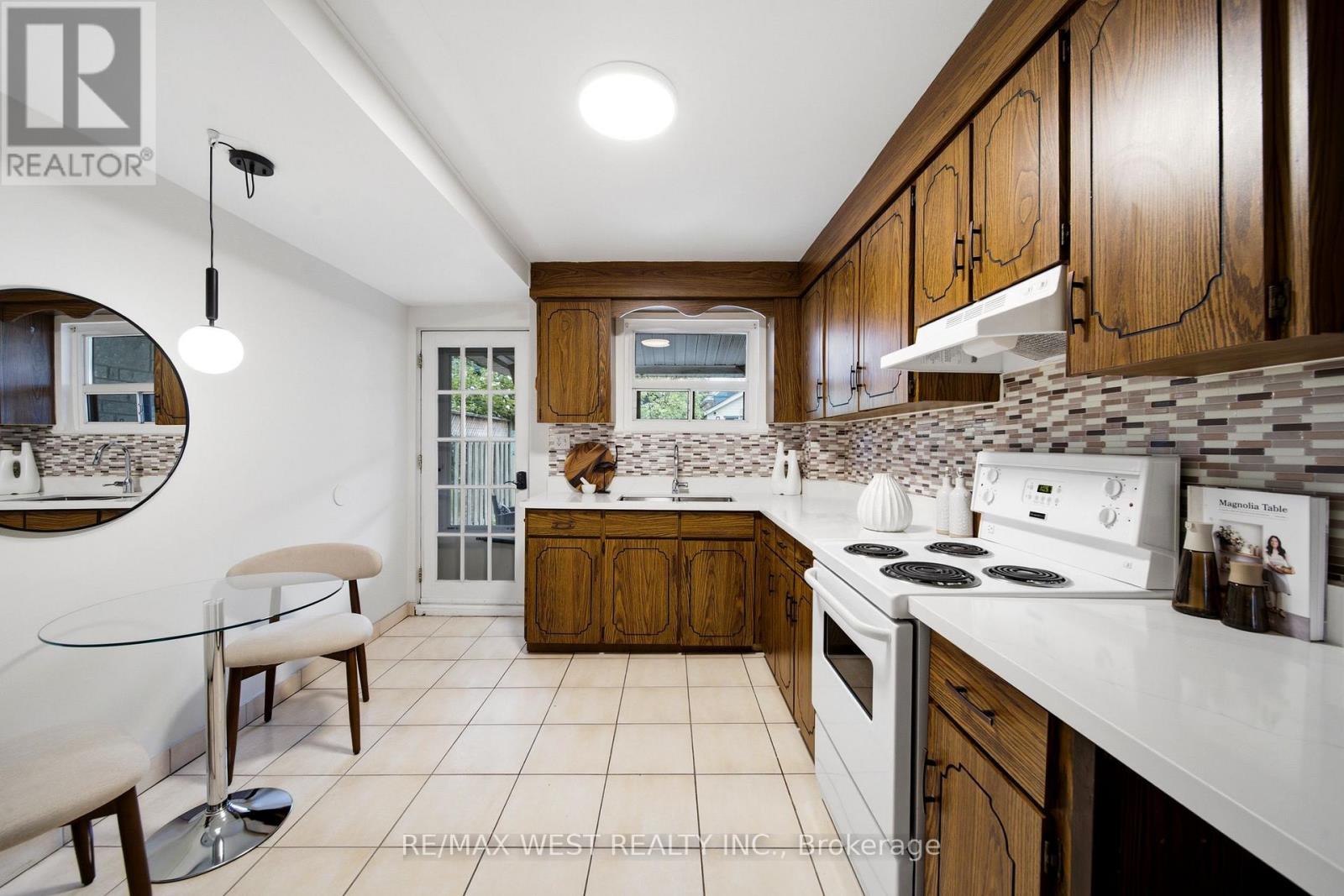 25 BATAVIA AVENUE - 6