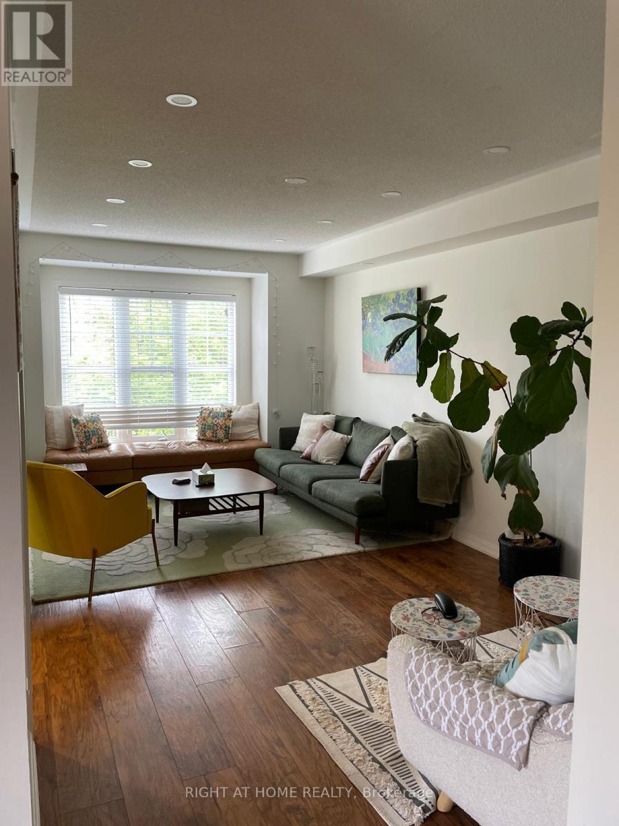 Photo of 948 Brassard Circle