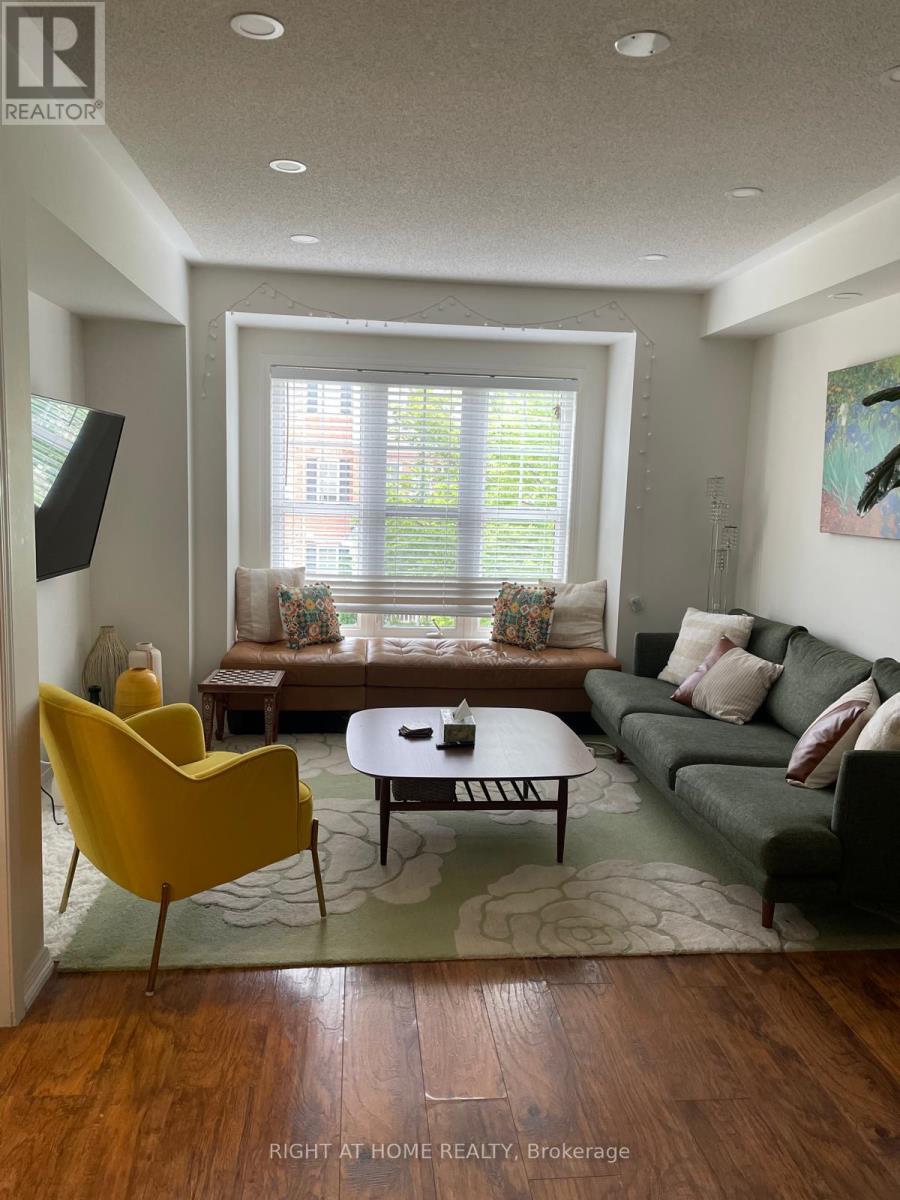 948 BRASSARD CIRCLE, Milton (WI Willmott) — photo 2