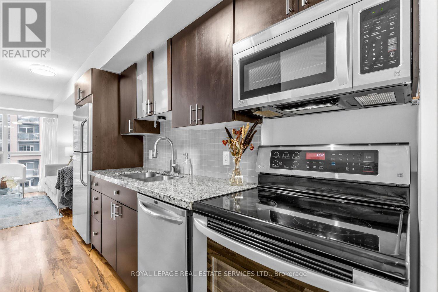 #337 1005 KING STREET W - 13